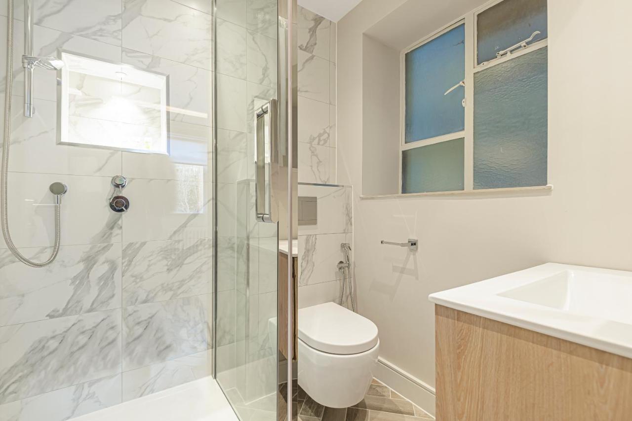 Luxury Living In Knightsbridge Balcony Views Of Harrods, 2Br2Ba With Ac Apartment London Ngoại thất bức ảnh